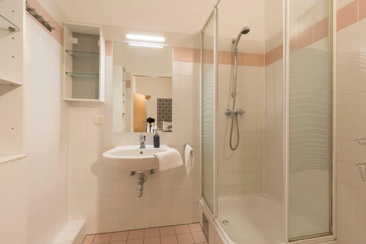 Appartement Studio Vienna Central Station Oostenrijk